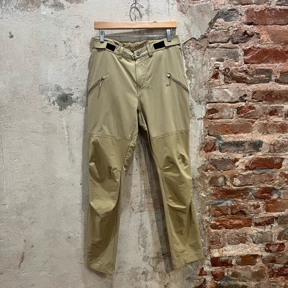 Men's Patagonia Point Peak Trail Khaki Pants